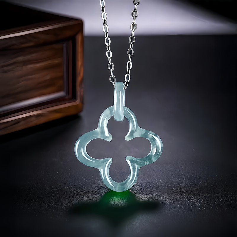 Necklaces - Mavi Myanmar Jadeite dört yaprak yonca